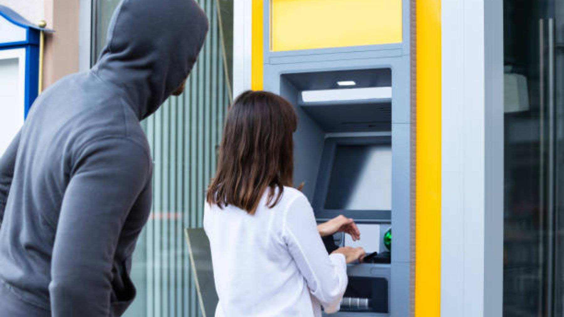 Robo cajeros automáticos