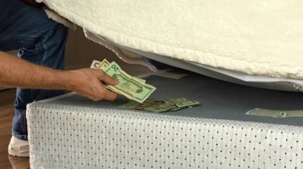 Esconder dinero en el hogar